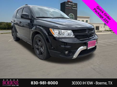 Used 2019 Dodge Journey Crossroad w/ Nav & Sun Group FWD image 7