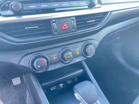 Used 2024 Kia Forte LXS image 17