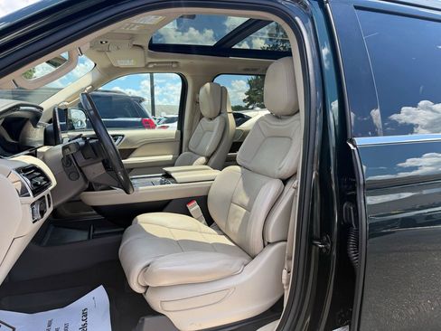 Used 2021 Lincoln Navigator Reserve w/ Luxury Package AWD/4WD image 15