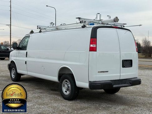 Used 2025 Chevrolet Express 2500 Extended w/ Communications Package image 7