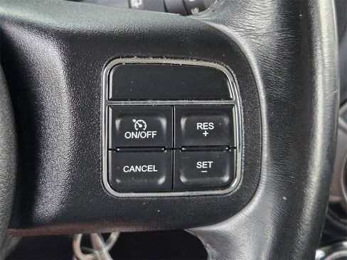 Used 2018 Jeep Wrangler Unlimited Sport S image 25