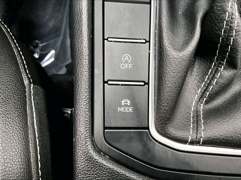 Used 2024 Volkswagen Jetta SEL image 39