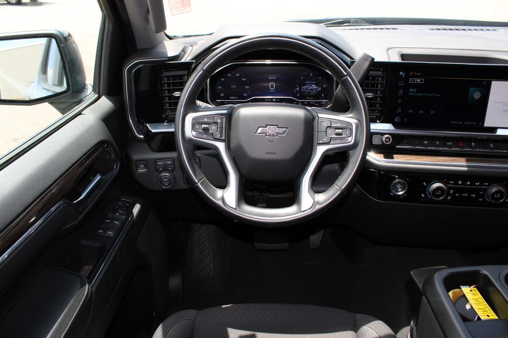 Used 2024 Chevrolet Silverado 1500 RST w/ Z71 Off-Road Package AWD/4WD image 34