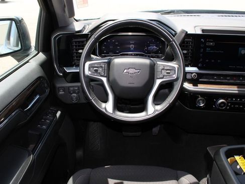 Used 2024 Chevrolet Silverado 1500 RST w/ Z71 Off-Road Package AWD/4WD image 34