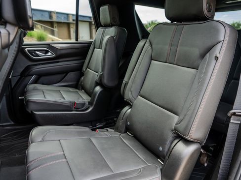 Used 2021 Chevrolet Tahoe RST w/ Luxury Package RWD image 30