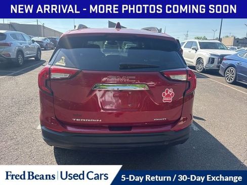 Used 2022 GMC Terrain SLE w/ Driver Convenience Package AWD/4WD image 7