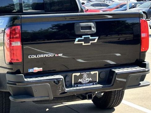 Used 2019 Chevrolet Colorado Z71 AWD/4WD image 6