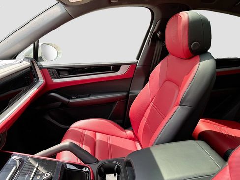 Certified 2026 Porsche Cayenne S AWD/4WD image 26