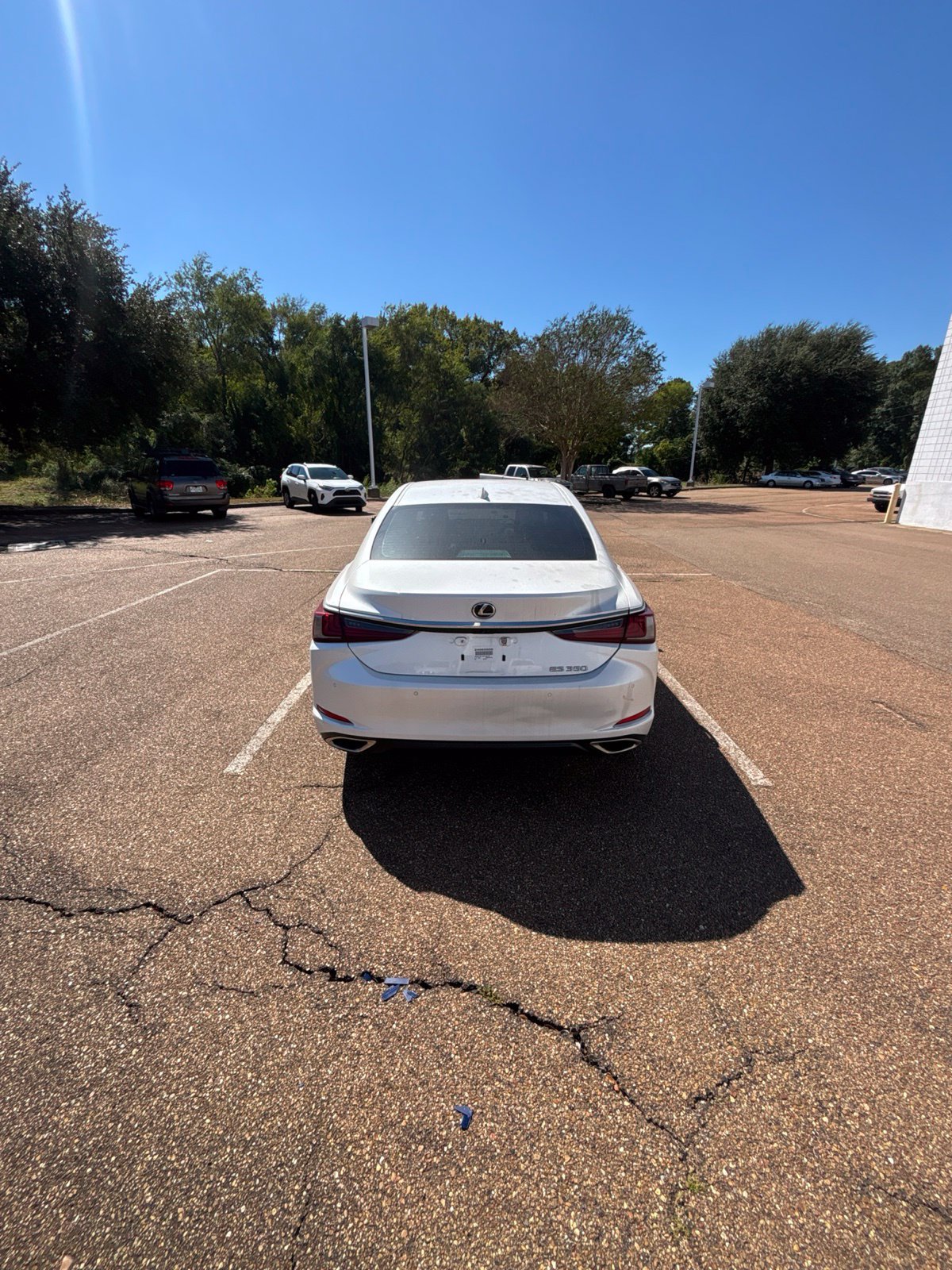 Used 2024 Lexus ES 350 w/ Premium Package FWD image 10