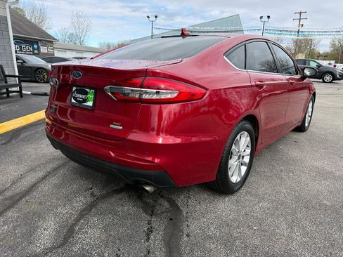 Used 2020 Ford Fusion SE FWD image 3