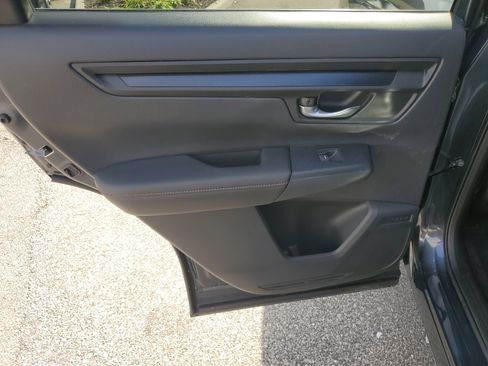 Certified 2025 Honda CR-V Sport image 14