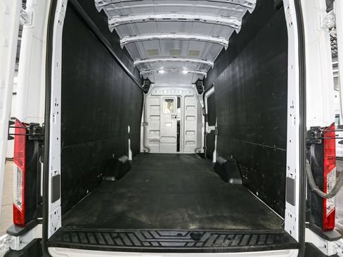 Used 2025 Ford Transit 250 148 High Roof Extended w/ Load Area Protection Package RWD image 10