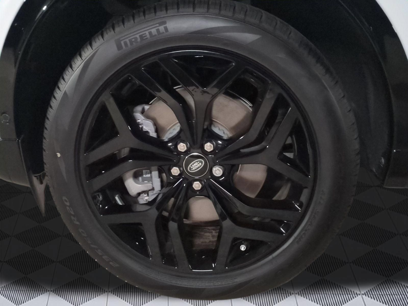 New 2026 Land Rover Discovery Sport Landmark AWD/4WD image 9