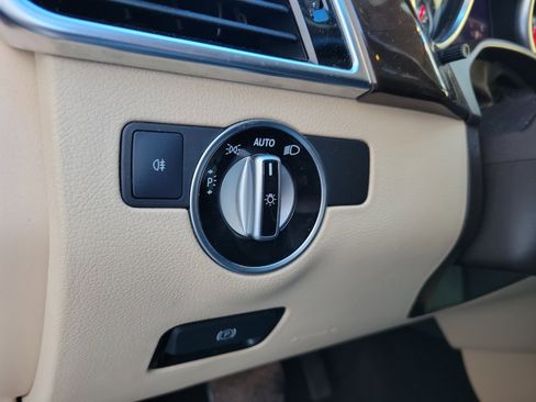 Used 2017 Mercedes-Benz GLE 350 w/ Premium 1 Package image 32