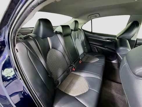 Used 2021 Toyota Camry SE image 23
