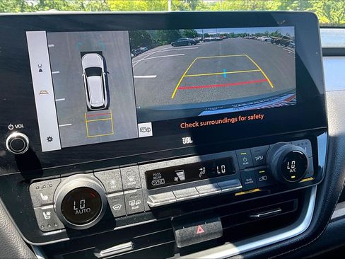 Used 2024 Toyota Grand Highlander AWD image 20