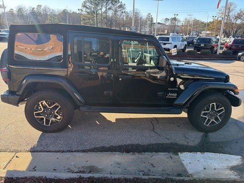 Used 2024 Jeep Wrangler Sahara w/ Safety Group image 7