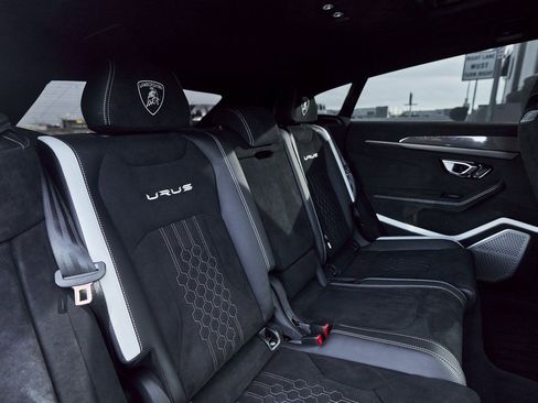 Used 2024 Lamborghini Urus Performante image 48