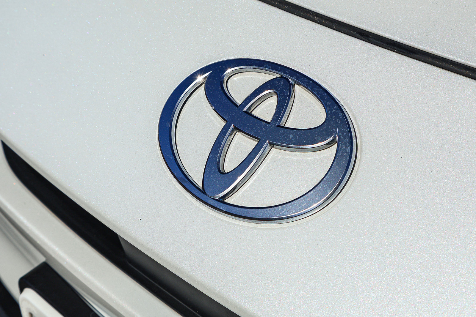 Used 2023 Toyota Prius LE FWD image 23