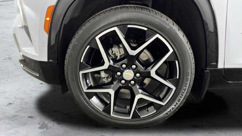 Used 2026 Chevrolet Traverse High Country w/ LPO, Floor Liner Package AWD/4WD image 41