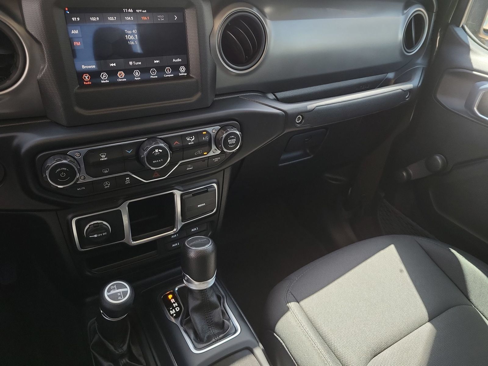 Used 2022 Jeep Gladiator Sport AWD/4WD image 13