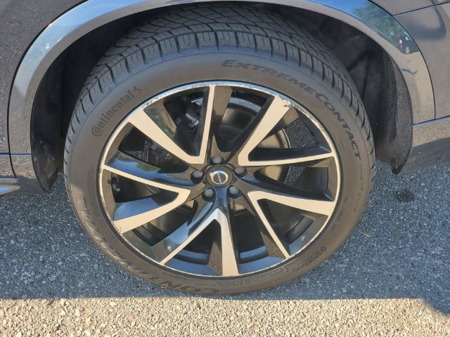 Used 2020 Volvo XC90 T6 Momentum AWD/4WD image 7
