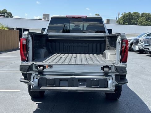 Used 2024 GMC Sierra 2500 Denali w/ Denali Reserve Package AWD/4WD image 14