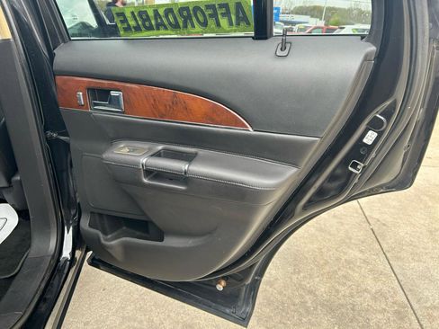 Used 2014 Lincoln MKX AWD w/ Equipment Group 101A image 15