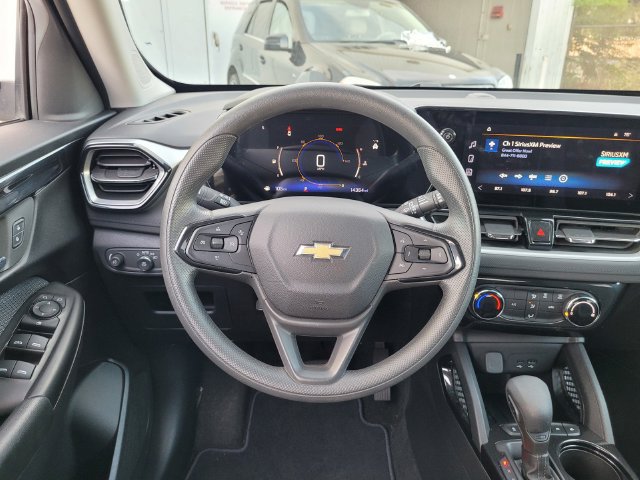 Used 2024 Chevrolet TrailBlazer LT FWD image 17