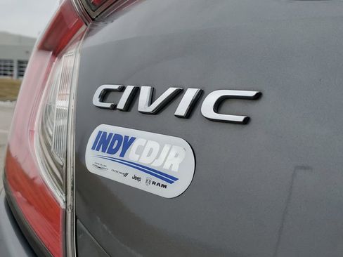 Used 2019 Honda Civic EX image 8