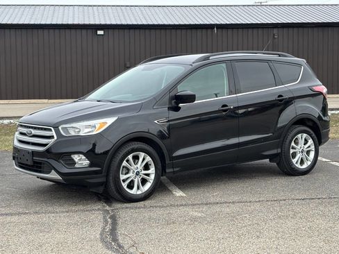 Used 2018 Ford Escape SE image 3