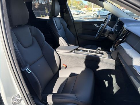 Certified 2025 Volvo XC60 B5 Plus image 35