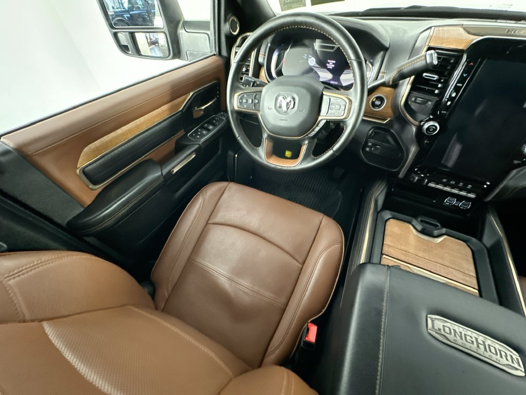 Used 2024 RAM 3500 Limited AWD/4WD image 9