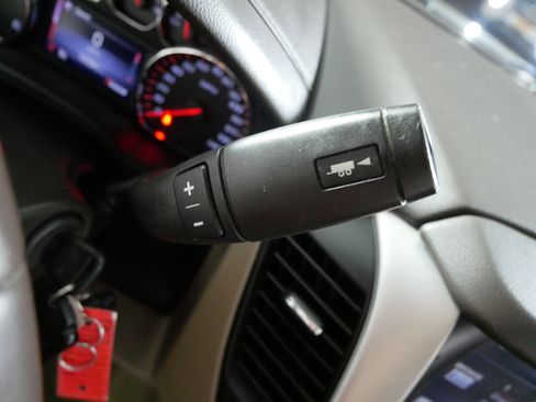 Used 2015 GMC Yukon XL SLE w/ Convenience Package image 24