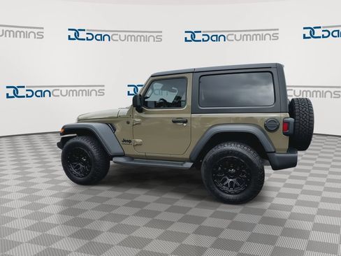 Used 2025 Jeep Wrangler Sport AWD/4WD image 5
