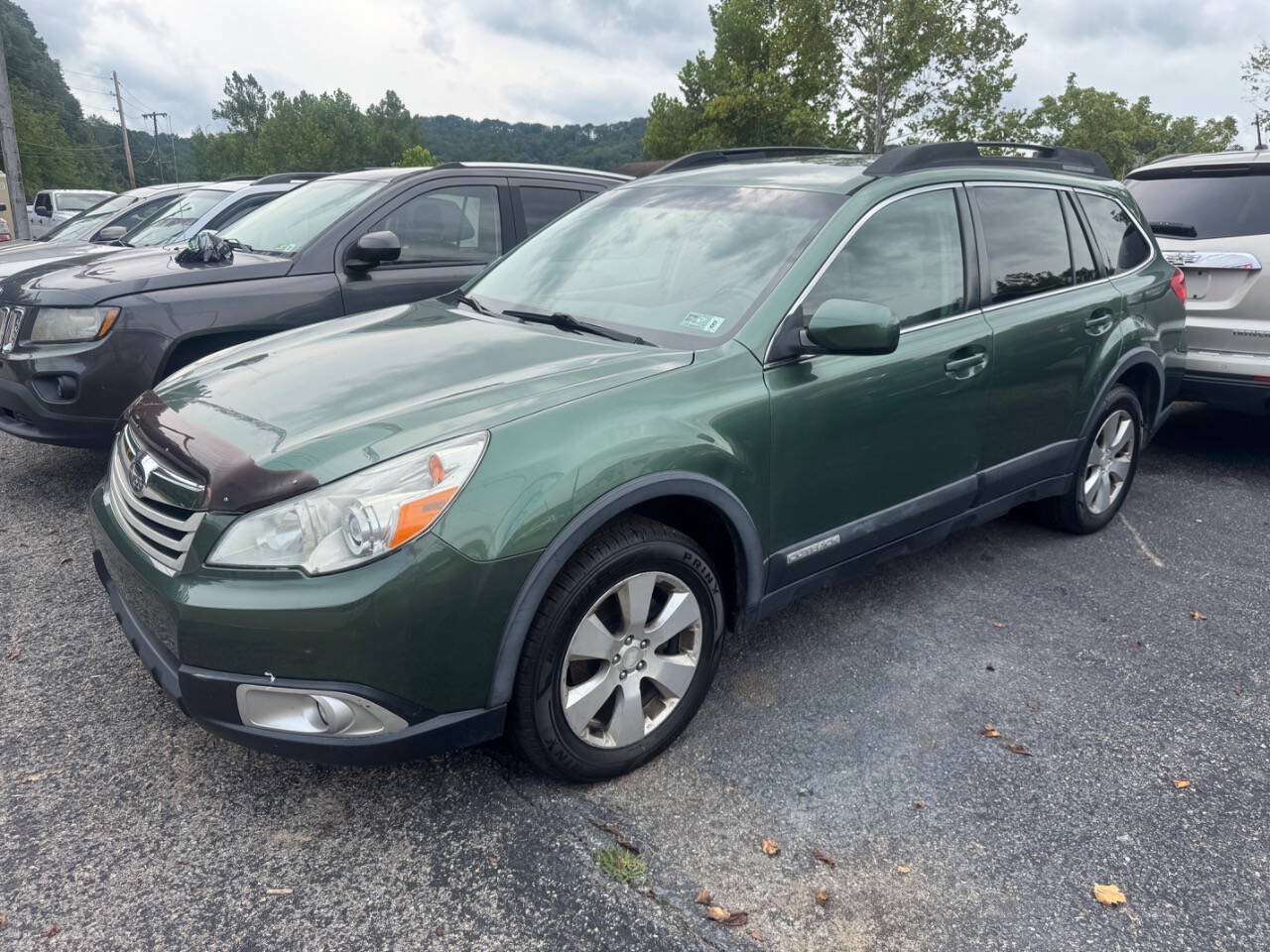 Used 2012 Subaru Outback 2.5i Premium w/ All-Weather Pkg AWD/4WD image 1