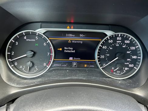 Used 2024 Nissan Sentra SV FWD image 26