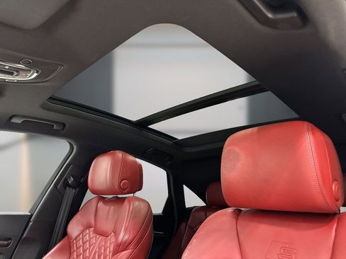 Used 2022 Audi SQ5 Prestige w/ Prestige Package image 9