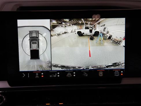 New 2025 GMC Sierra 1500 Elevation image 33