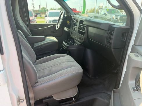 Used 2014 GMC Savana 1500 LT AWD/4WD image 11