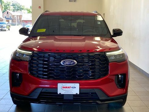 Certified 2025 Ford Explorer ST-Line AWD/4WD image 3