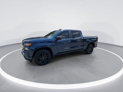 Used 2022 Chevrolet Silverado 1500 Custom w/ LPO, Blackout Package AWD/4WD image 8