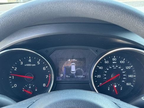 Used 2021 Kia Sedona LX FWD image 15