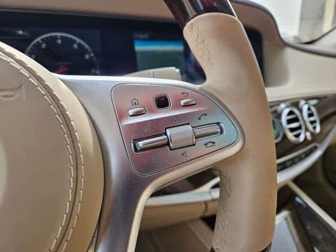 Used 2019 Mercedes-Benz S 560 Sedan image 26