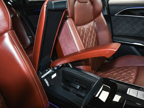 Used 2024 Audi S8 w/ S8 Comfort Plus Package image 71