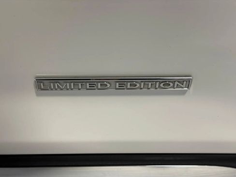 Used 2014 Lincoln MKX FWD w/ Equipment Group 101A image 11
