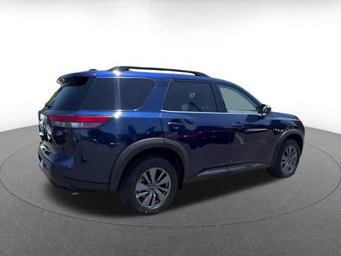Used 2025 Nissan Pathfinder SV FWD image 15