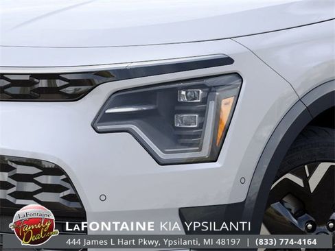 New 2025 Kia Niro Wave w/ Wave Preserve Package image 10