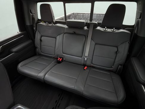 Used 2025 GMC Sierra 2500 SLT w/ SLT Premium Package image 12