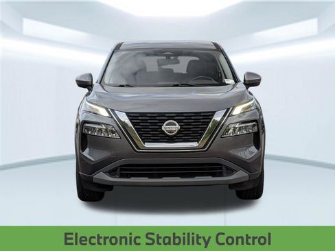 Used 2021 Nissan Rogue SV FWD image 12